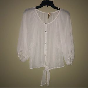 🌸SEXY SHEAR TIE-FRONT TOP🌸